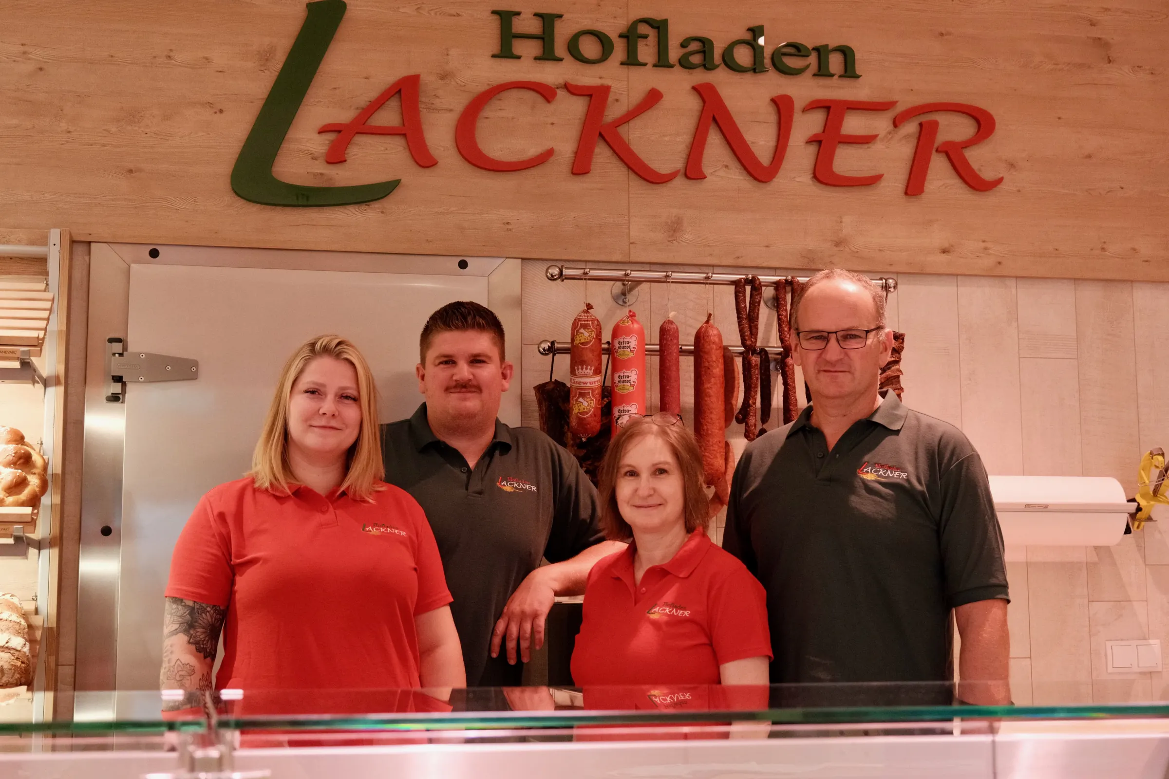 Familie Lackner im Hofladen